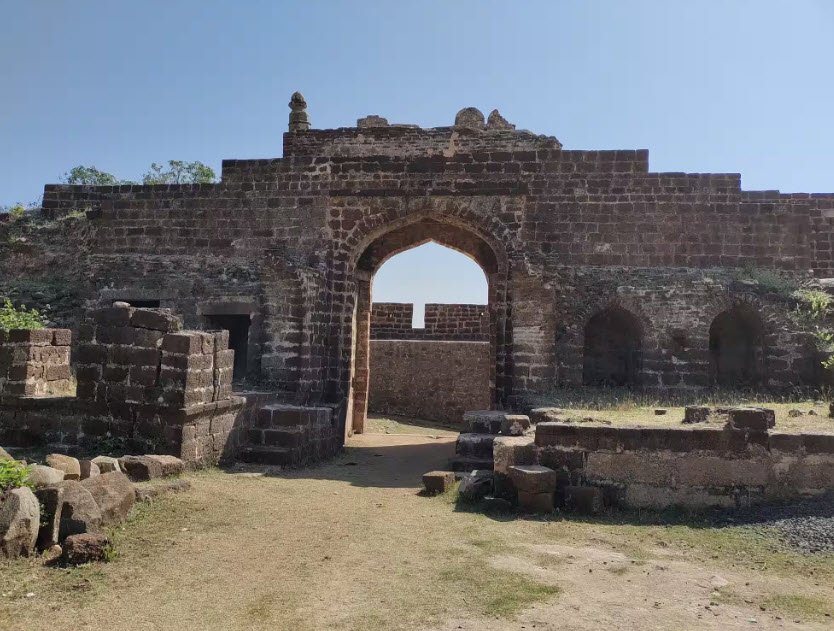 Vairagad Fort, Gadchiroli, Maharashtra - Vushii.com